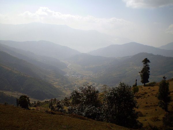 जिरी उपत्यका (२,७०० मिटर)